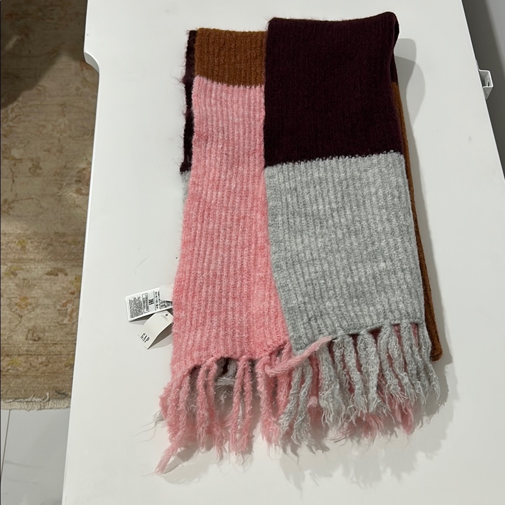 Color Blocked Pink and Gray Scarf